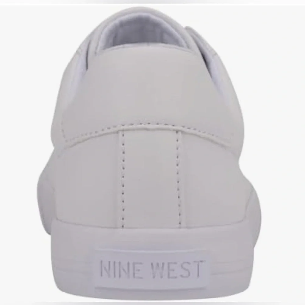 NWT! Nine West Women’s White Layna Sneaker - Size:10